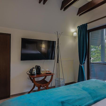 سِنايا Villa Tom المظهر الخارجي الصورة