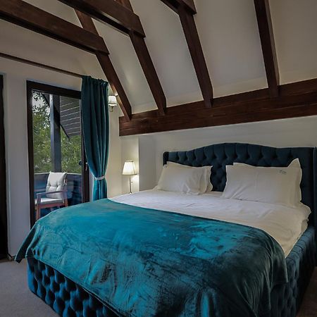 سِنايا Villa Tom المظهر الخارجي الصورة