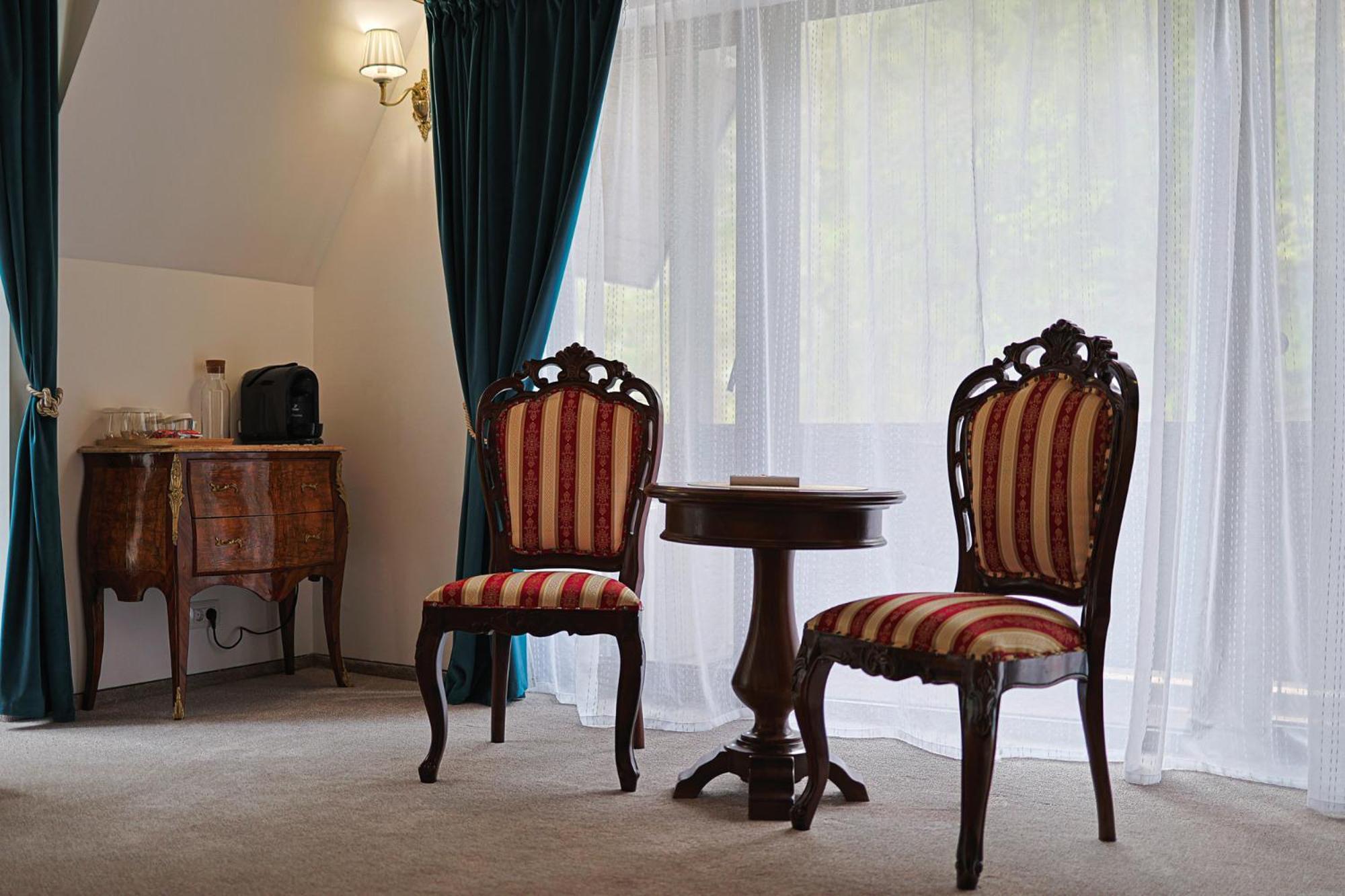 سِنايا Villa Tom المظهر الخارجي الصورة