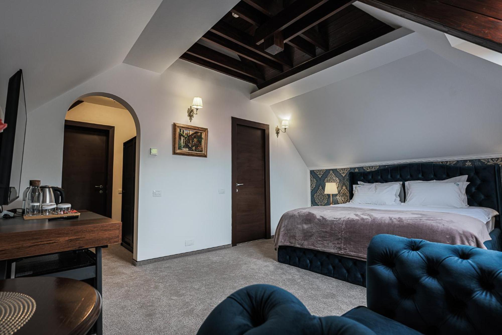 سِنايا Villa Tom المظهر الخارجي الصورة