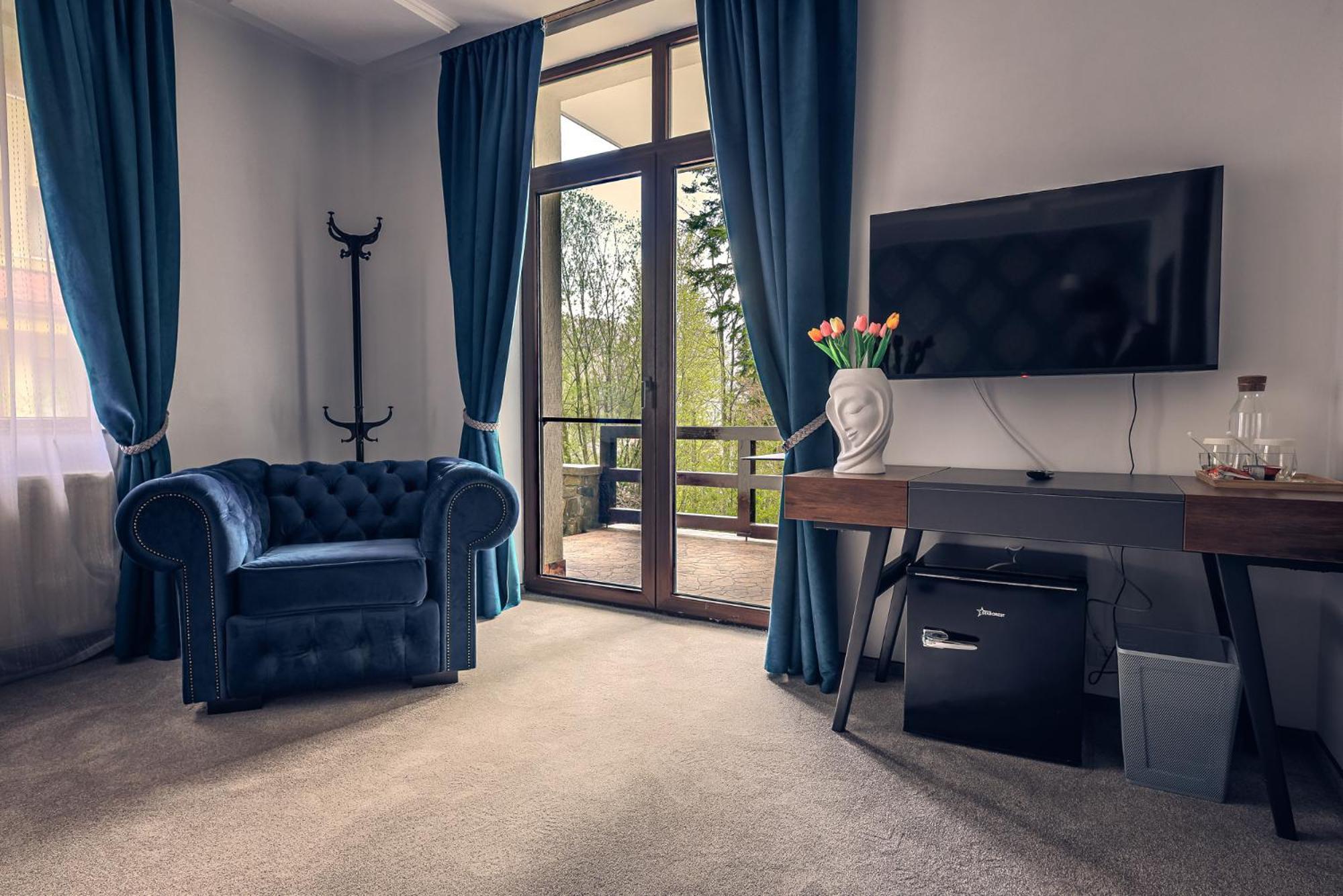 سِنايا Villa Tom المظهر الخارجي الصورة