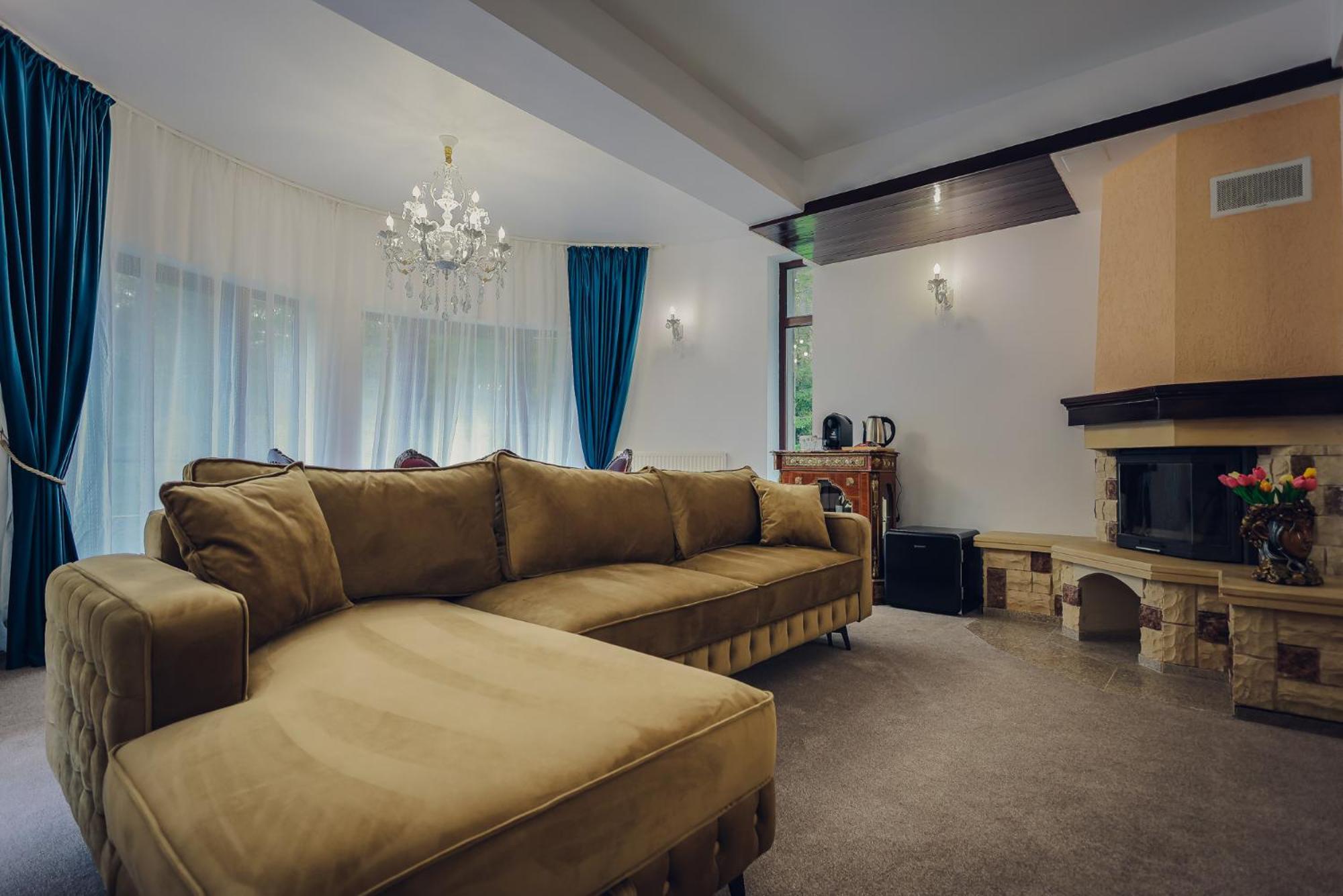 سِنايا Villa Tom المظهر الخارجي الصورة