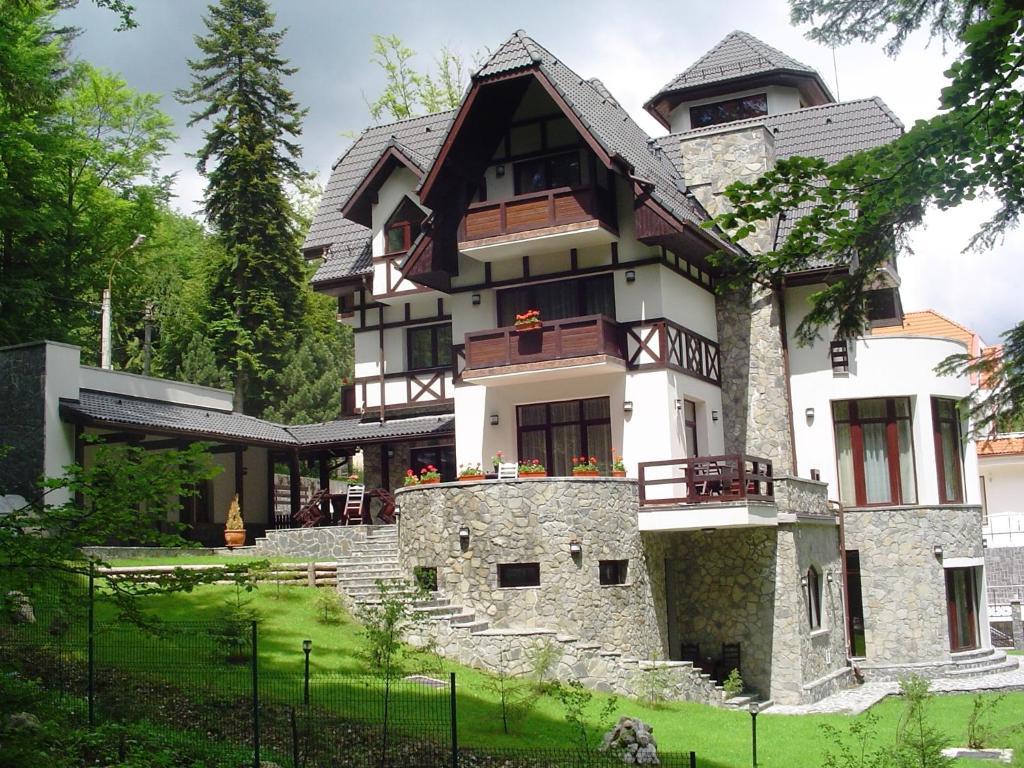 سِنايا Villa Tom المظهر الخارجي الصورة